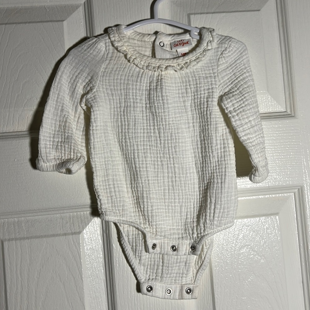 Cat & Jack - puffy white onesie with sleeves and cute collar